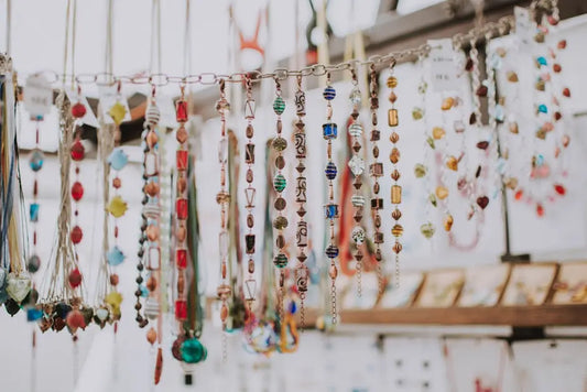 15-Handmade-Items-That-Pair-Perfectly-with-Rangoli Done With Love Store
