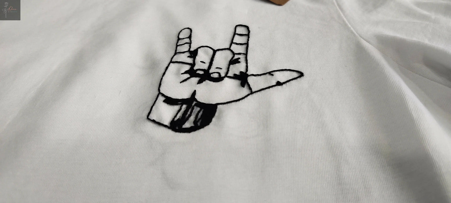 Rock-on hand-embroidery T-shirt | Large size T-shirt | Unisex T-shirt | Casual wear | Multi-seasonal wear | Comfortable Elsa