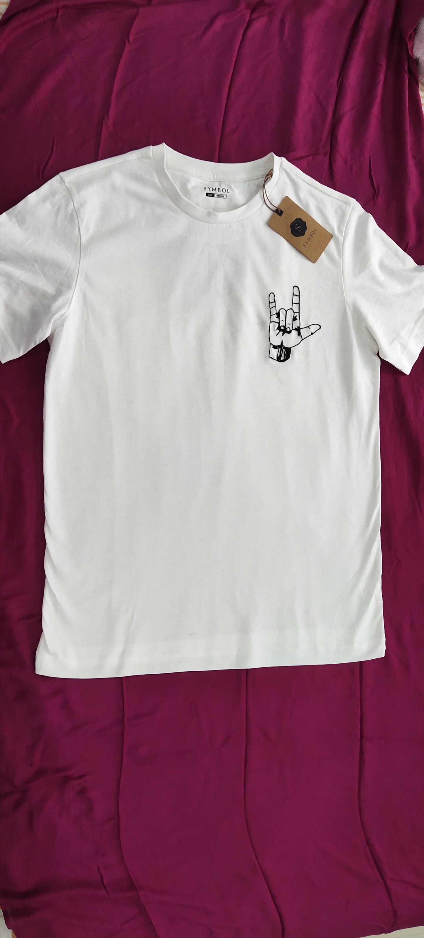 Rock-on hand-embroidery T-shirt | Large size T-shirt | Unisex T-shirt | Casual wear | Multi-seasonal wear | Comfortable